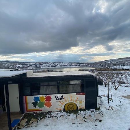 Апартаменти The Bus Мадждаль-Шамс Екстер'єр фото